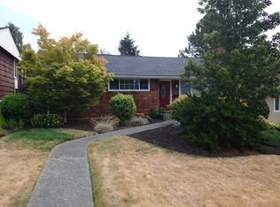 9044 37th Ave SW, Seattle, WA 98126