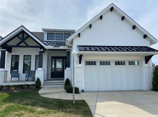 105 Bridgeport Way, Mayfield Heights, OH 44124