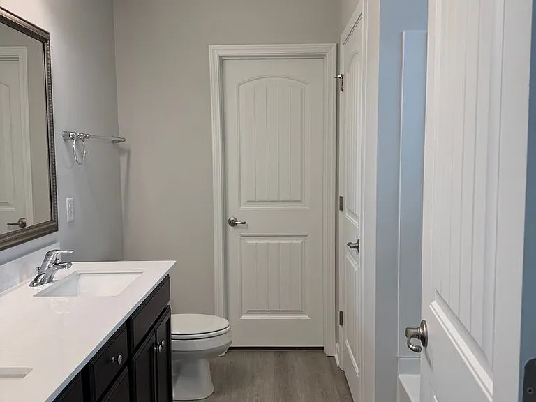105 Fenway St — Photo 18