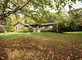 9880 Muckley Dr SE, Waynesburg, OH 44688