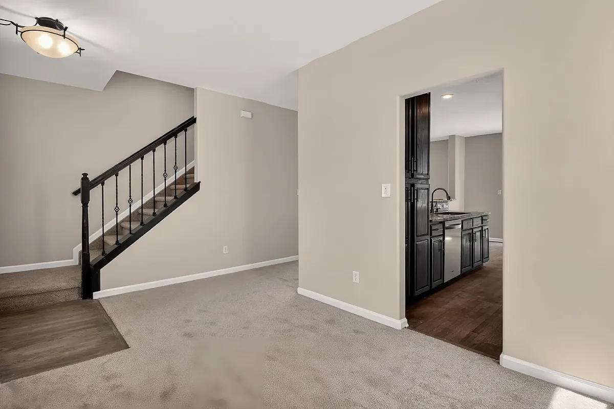 Property Photo - 2017 Capital Dr