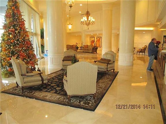 3rd image of 3530 Mystic Pointe Dr #Penthouse 11