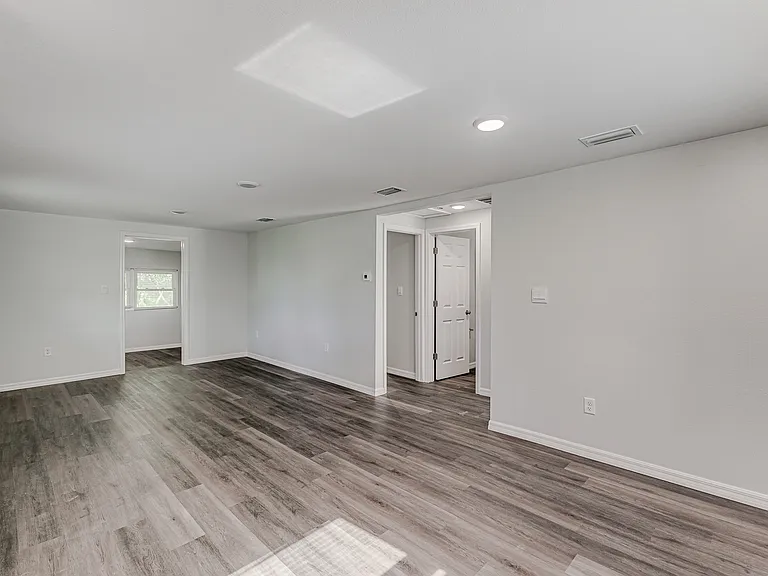 2222 E Peachtree St — Photo 6