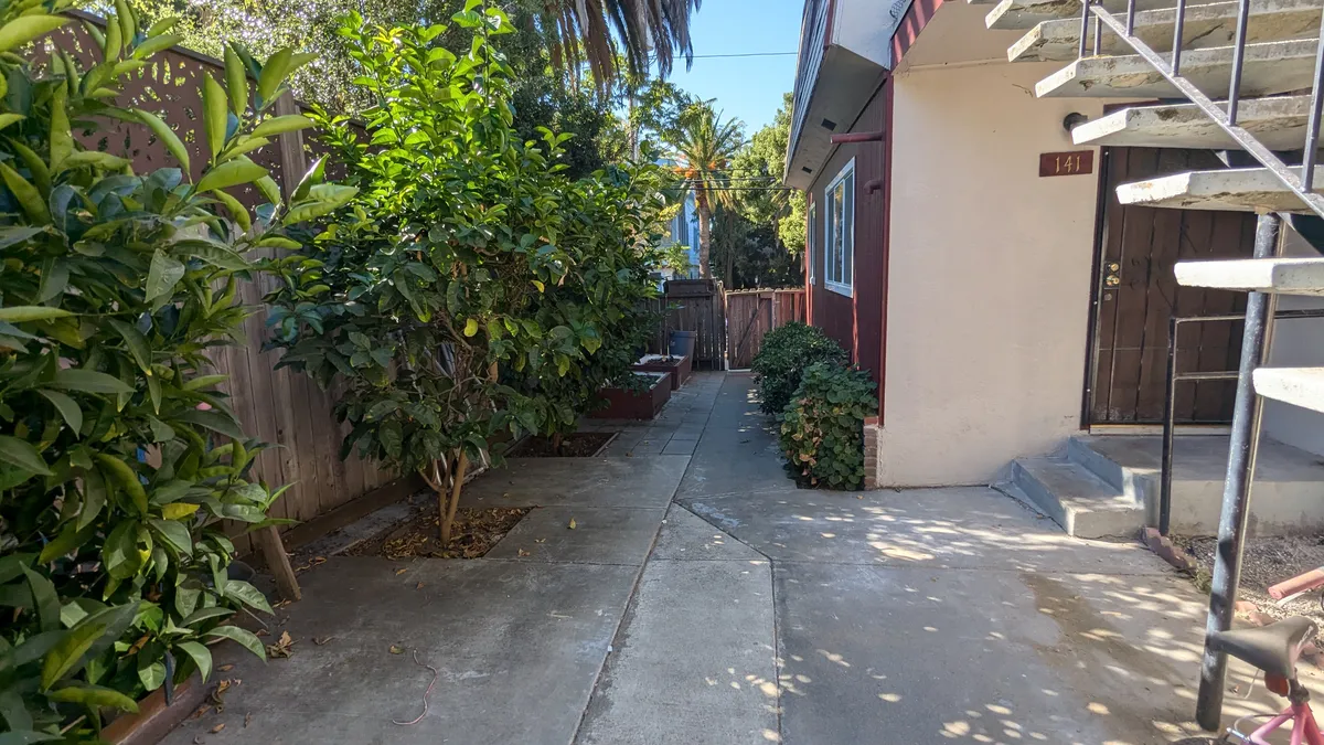 View 2 of front courtyard access area - 141 W J St