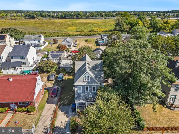 333 Filmore St, Riverside, NJ 08075