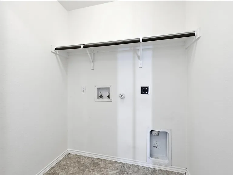 10209 Crescendo Ln — Photo 14
