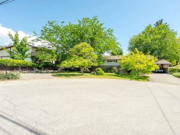 148 Woodlands Pl, Penticton, BC V2A 3B2