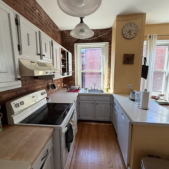 33 Kent St #3 — Photo 2