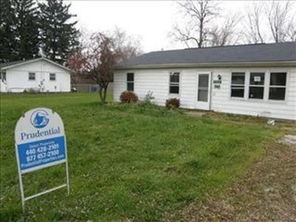 151 E Union St, Geneva, OH 44041