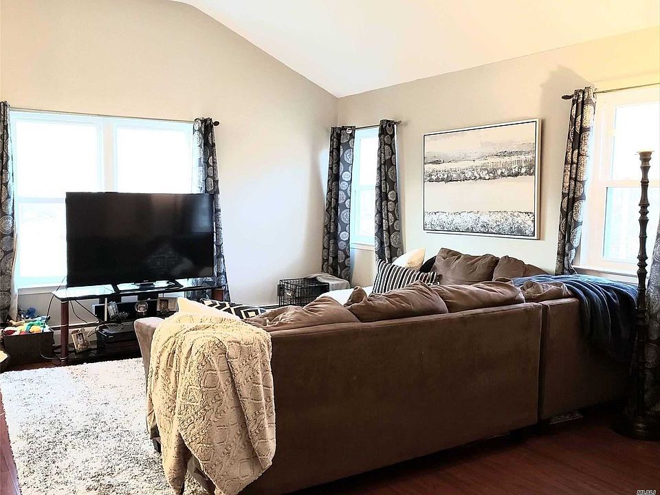 2nd image of 40 Ava Ct
