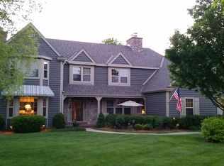 11627 N River Ridge Dr, Mequon, WI 53092