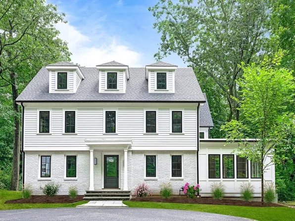 21 Colburn Rd, Wellesley, MA 02481