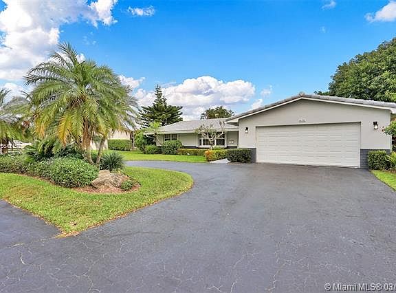 3rd image of 10291 NW 39th Ct