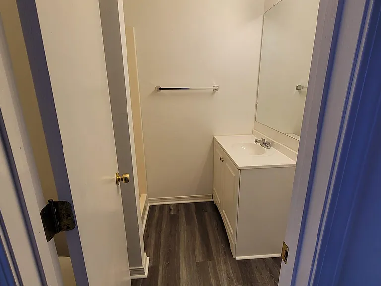 2301 W Michigan Ave — Photo 16