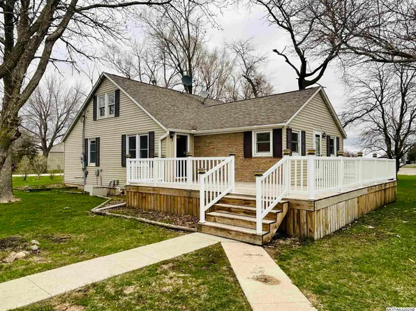 12075 Tiffany St, Rockwell, IA 50469