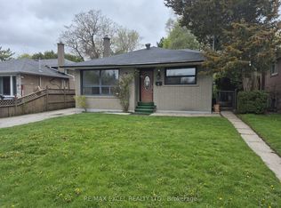 16 Sundance Cres, Toronto, ON M1G 2M2