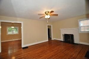 5th image of 3328 Fairmont Blvd