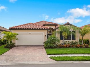 1494 Artesia Dr W, Naples, FL 34113