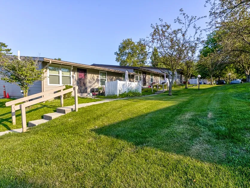 Rolling Meadows — Photo 4