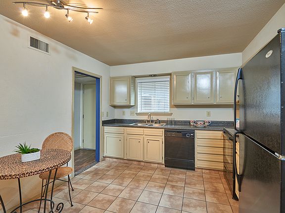 5th image of 4433 N Stanton St APT 265