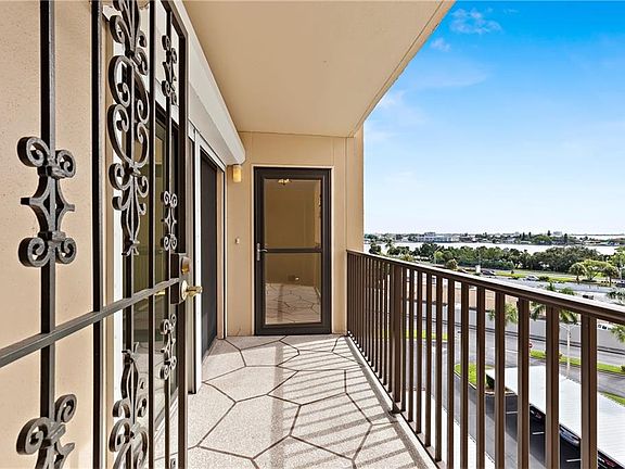 3rd image of 7300 Sun Island Dr S APT 601