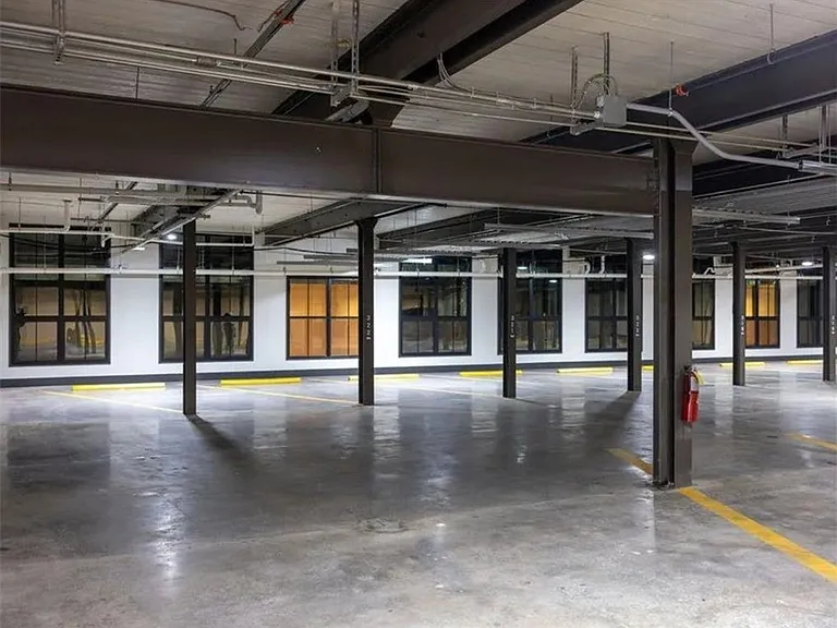 200F Barrett St #322 — Photo 9