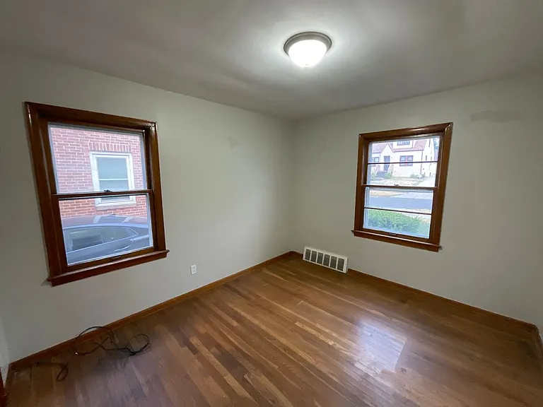 11013 Lincoln Ave — Photo 15
