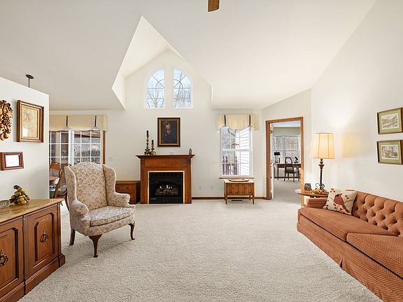 5th image of 1521 Cape Cod Dr