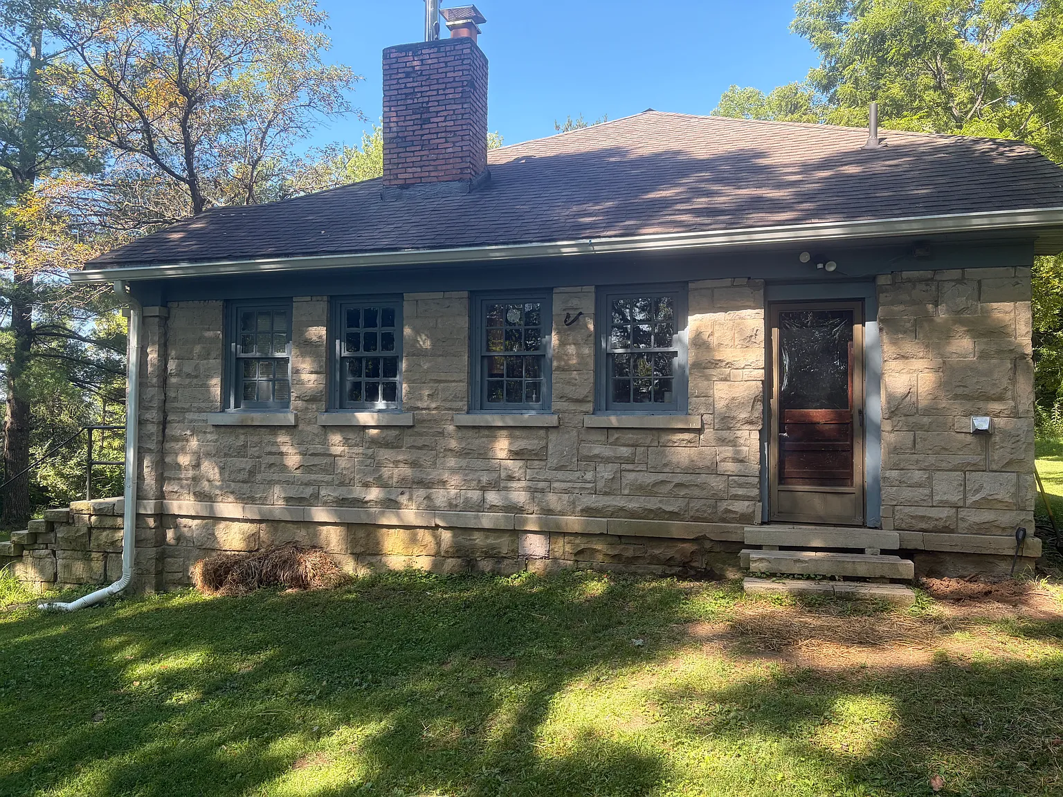 1 bed, 1500 sqft, $1,100 — Photo 1