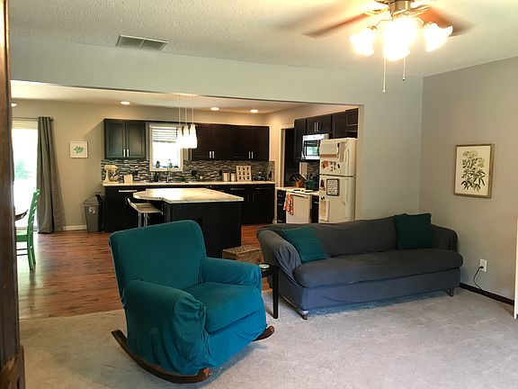 Living room & Kitchen