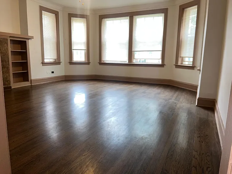 8253 S Maryland Ave #1 — Photo 3