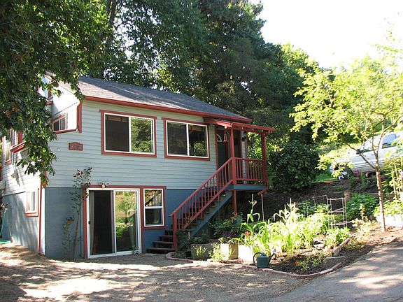Exterior 3 of 3