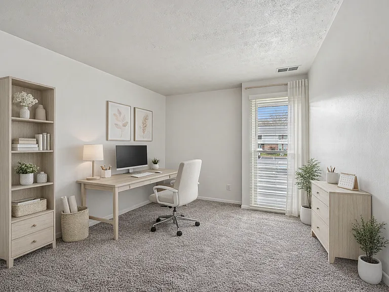 Somerford Square Apartments — Photo 4