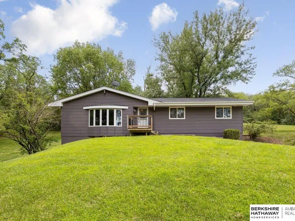 10981 Bridgeview Dr, Blair, NE 68008