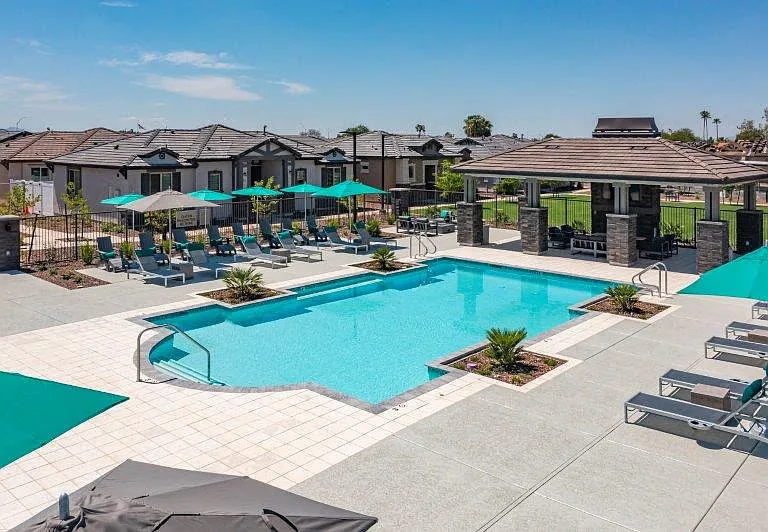 Vlux at Queen Creek — Photo 18