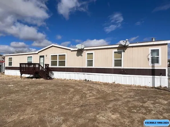328 Manhattan Park Dr, Santa Clara, NM 88026