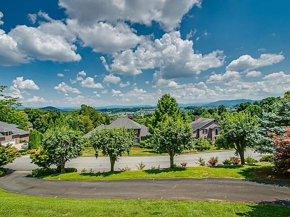 2nd image of 1918 Millbrook Dr