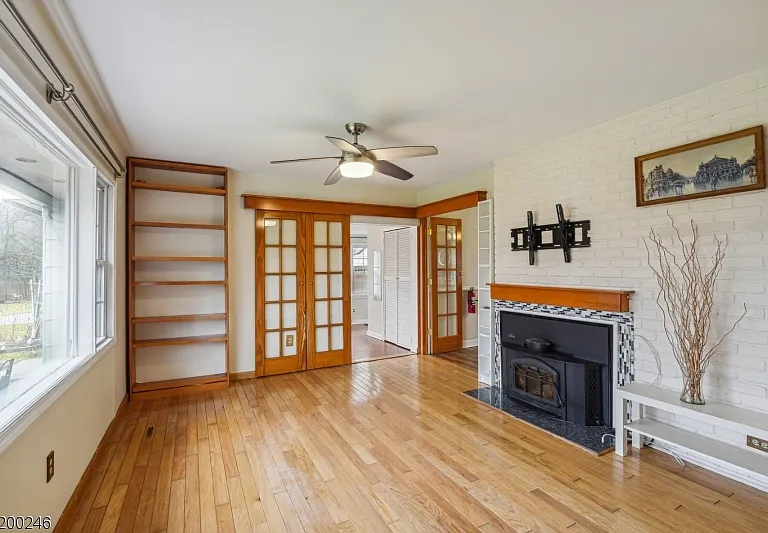 23 Crescent Dr — Photo 4