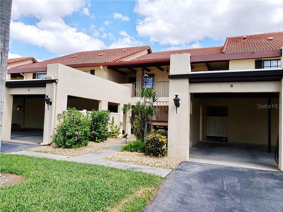 1st image of 756 Avenida Estancia #164