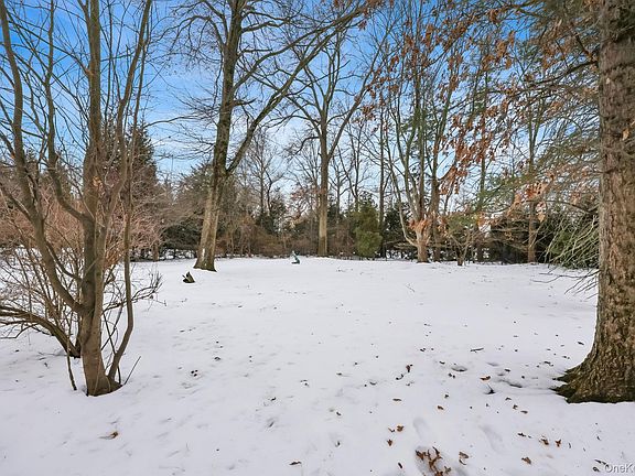 5th image of 7 Mayflower Road