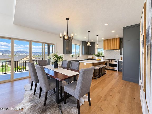 4th image of 1085 Olympic Cir