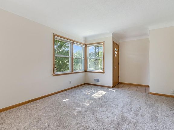 4th image of 777 Hazelwood St