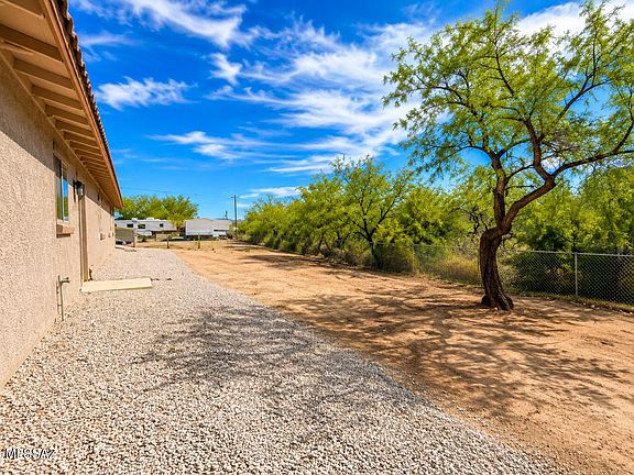 3rd image of 2065 W Ajo Way