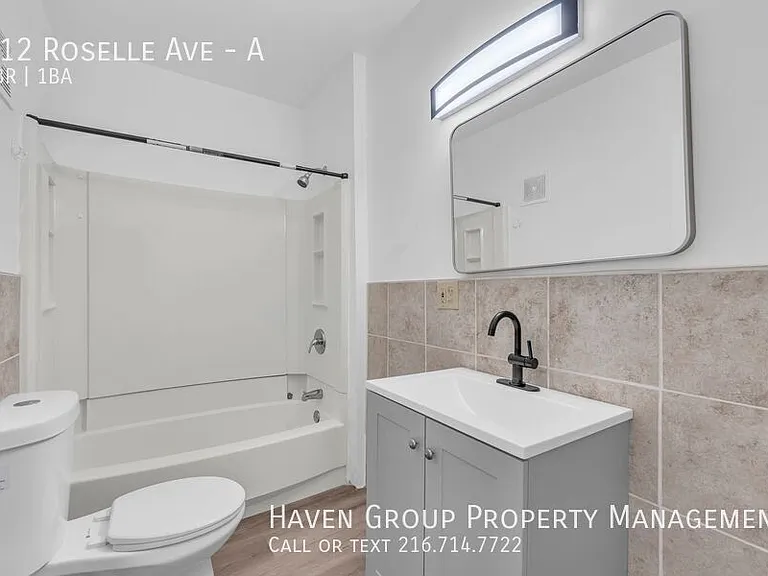 712 Roselle Ave #A — Photo 15