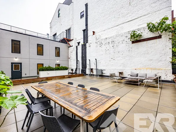 945 Bergen Street image 9 of 15