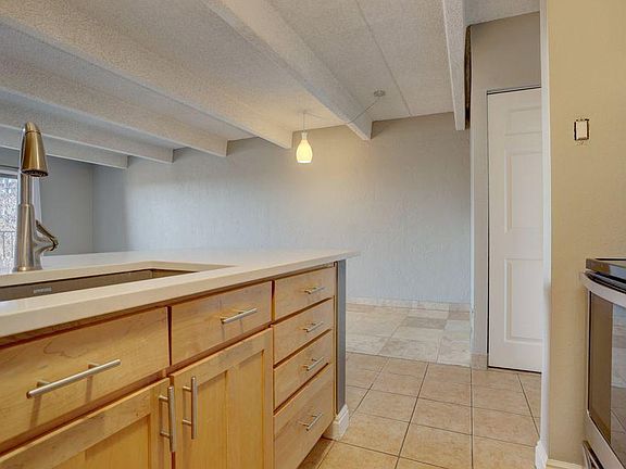 5th image of 1433 N Williams St APT 503