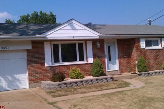 2nd image of 9859 Lakeford Ln