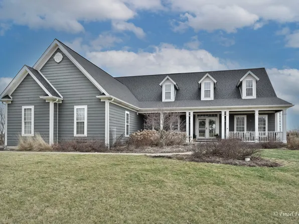 6N193 Northern Light Ln, St Charles, IL 60175