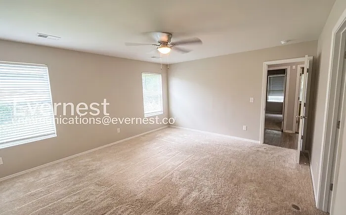 500 Margaret Ln — Photo 7