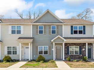 509 Justice Farm Dr, Sneads Ferry, NC 28460